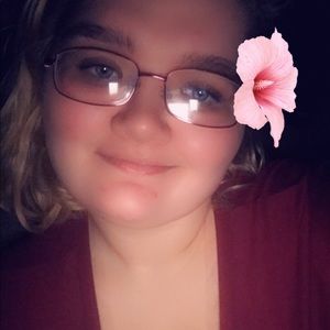 Meet your Posher, Marissa